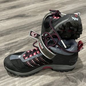 Women’s IQ pearl izumi cycling shoes size 37